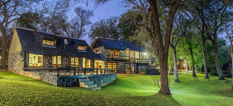 Luxury accommodation at Indlovu River Lodge in Greater Kruger Park